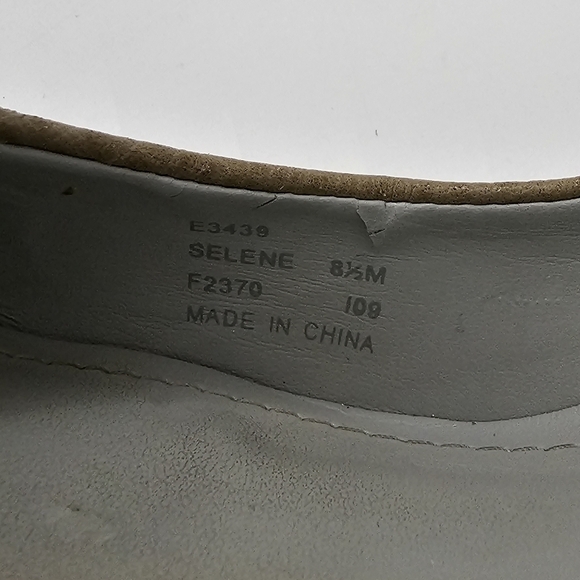 Calvin Klein Selene Neutral Tan Pumps Textured Leather Slip On Shoes Size 8.5 - Picture 10 of 11